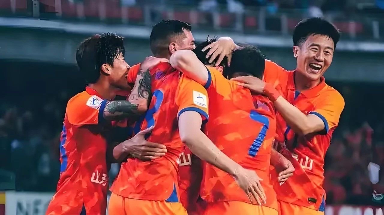 东契奇迎来五赛季出色发挥，阿森纳观众热烈欢呼！