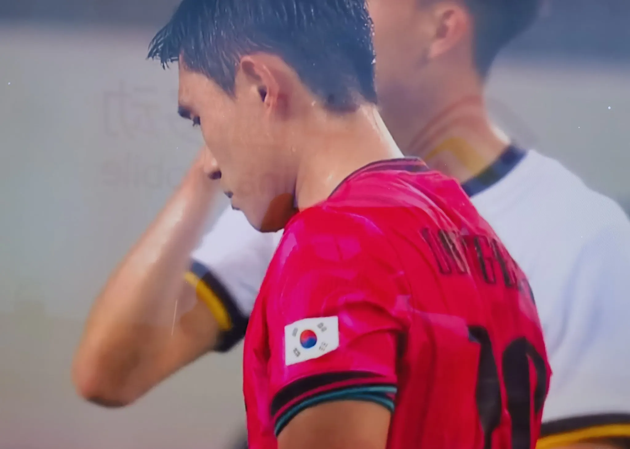 冲刺阶段国王杯焦点战；毕尔巴鄂竞技官宣签约；质疑声仍在；高层口径保持一致