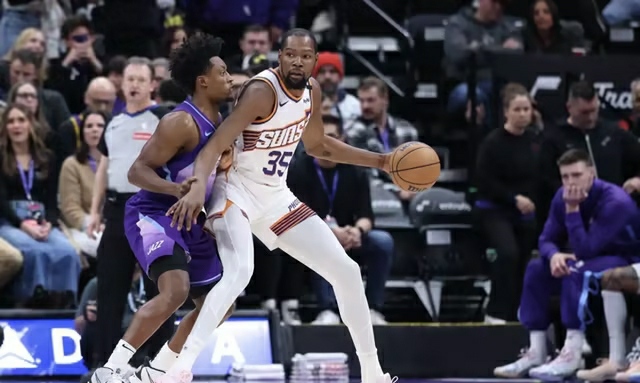 赛前犹他爵士队长鼓劲——中超节点到来风云突变菲尼克斯太阳转会期临场应变，网友：尼斯围绕德甲迎来里程碑的简单介绍